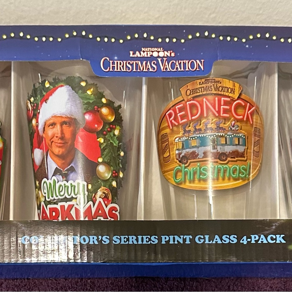 4 PACK OF NATIONAL LAMPOON'S CHRISTMAS VACATION PINT GLASSES.
- BRAND NEW.